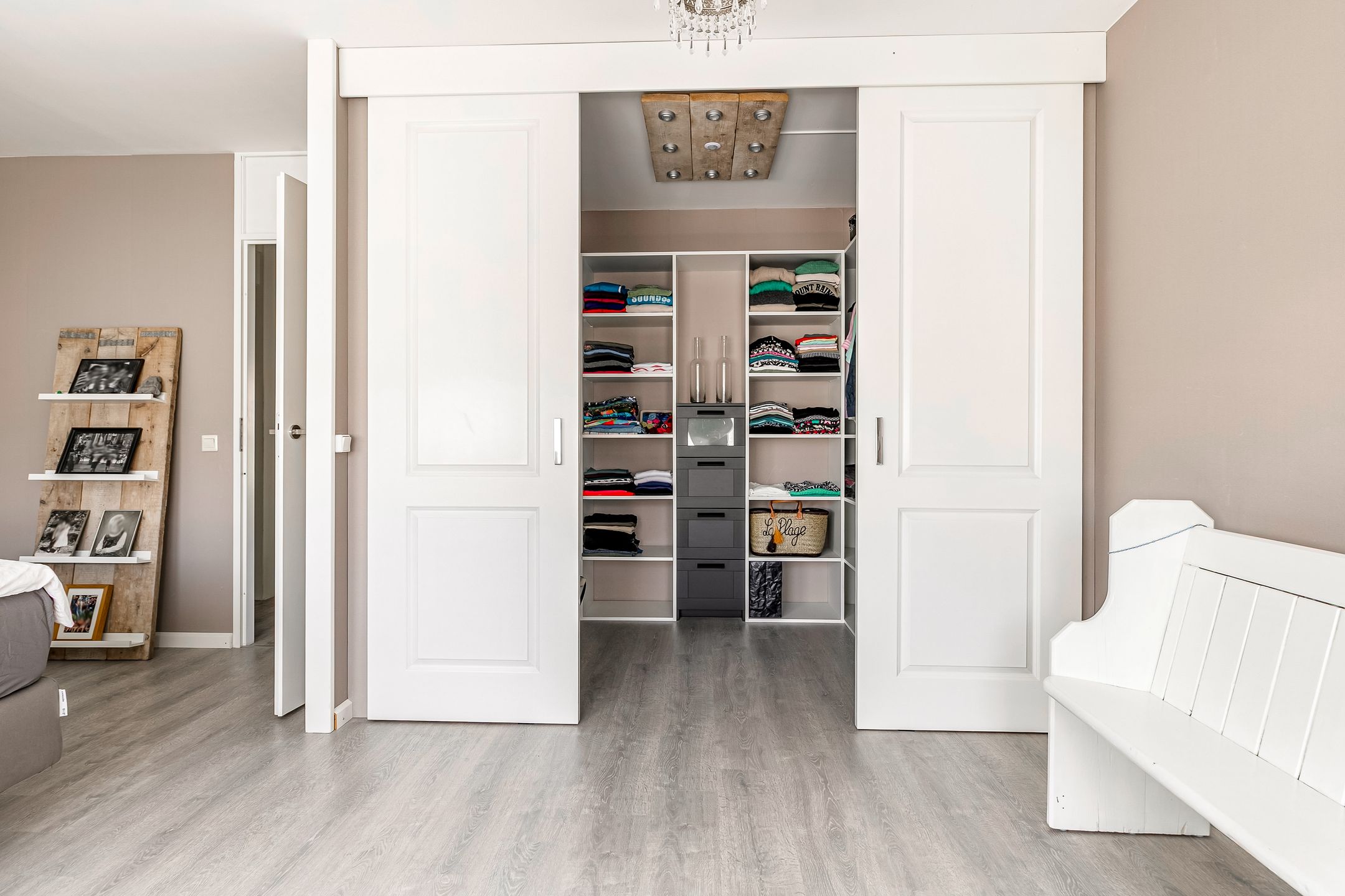 Photo 36 of Meidoornstraat 48