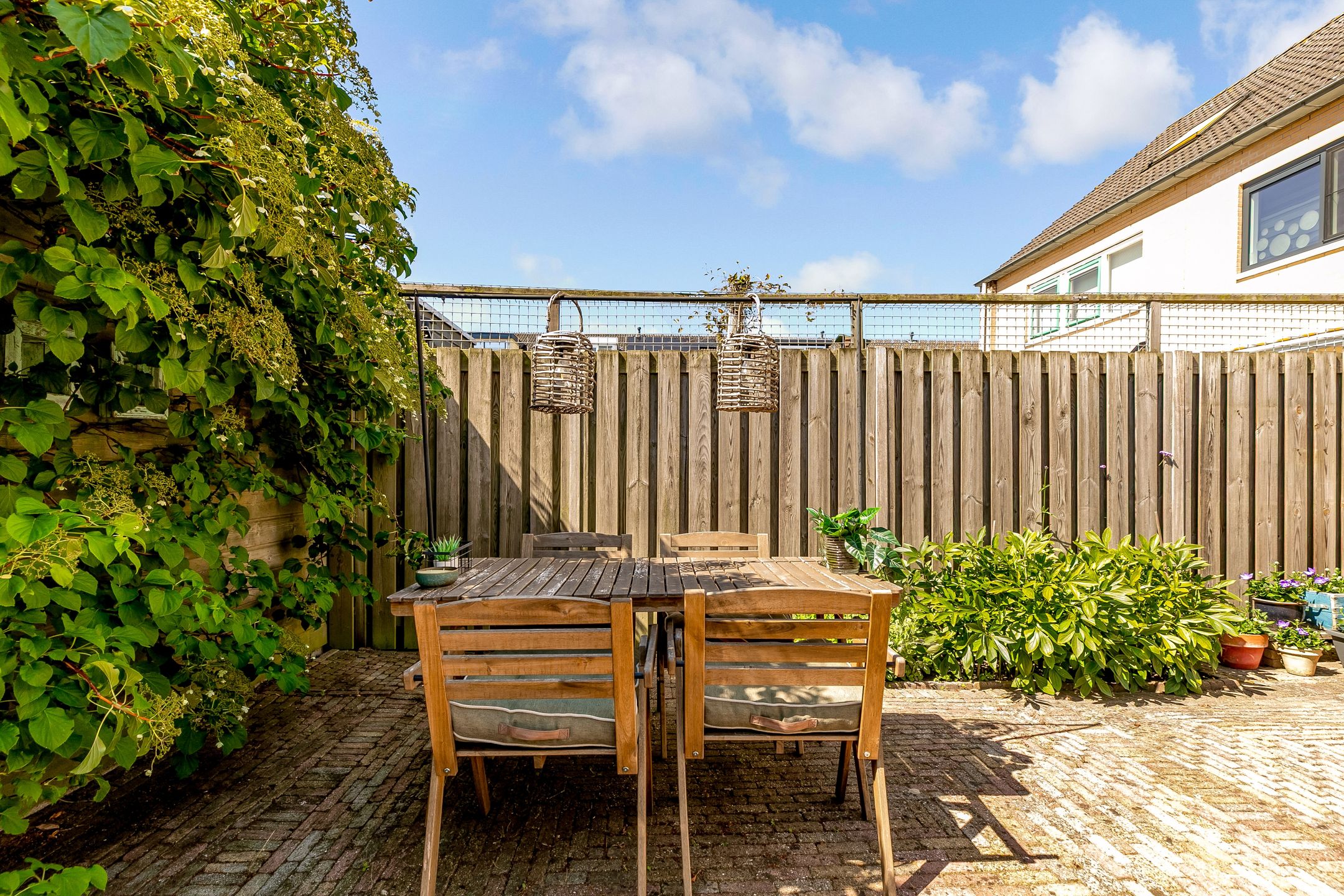 Photo 60 of Meidoornstraat 48