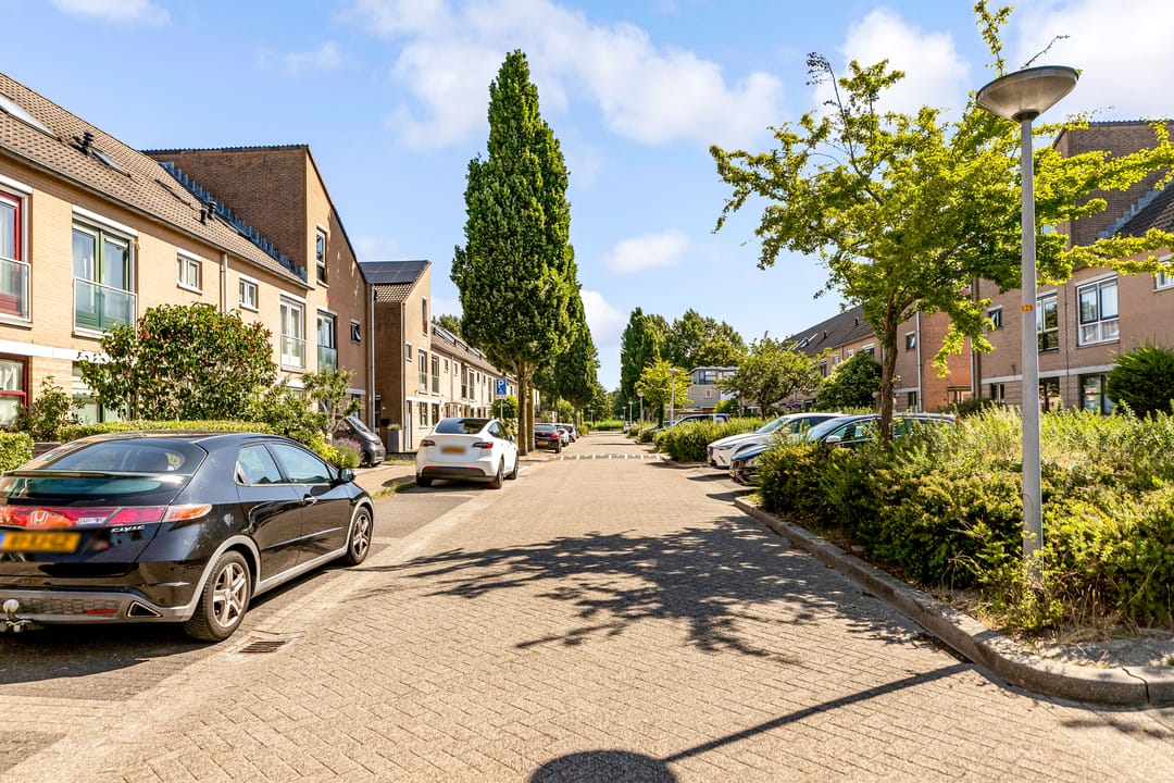 Photo 67 of Meidoornstraat 48