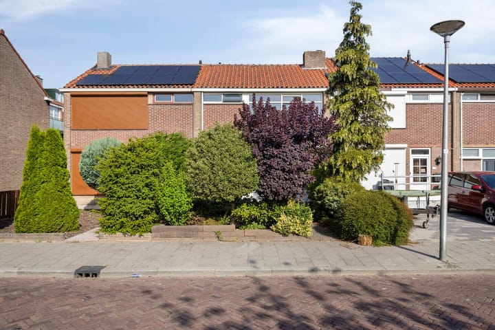 Photo 6 of Freesiastraat 8