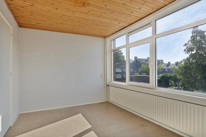 Photo 16 of Freesiastraat 8