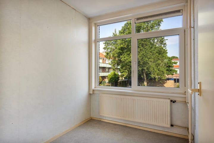 Photo 17 of Freesiastraat 8