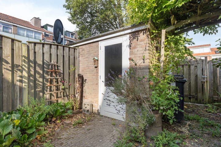 Photo 22 of Freesiastraat 8