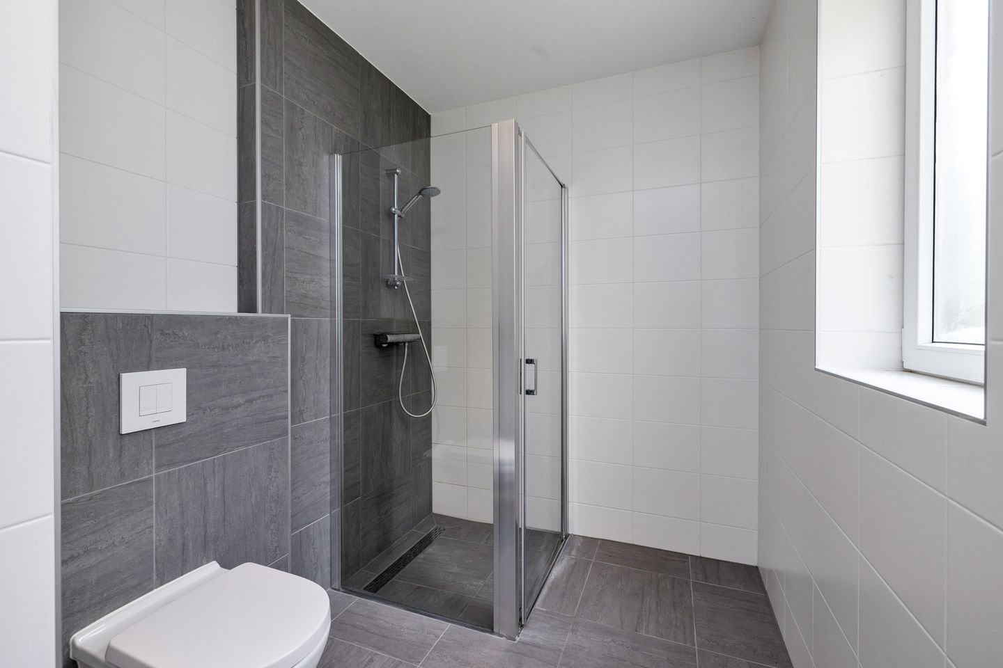 Foto 19 van Leemhorststraat 48