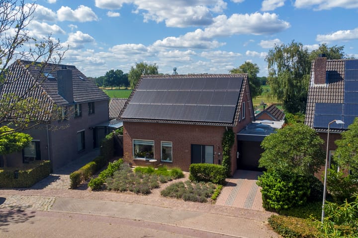 Photo 4 of Donkbeemd 33