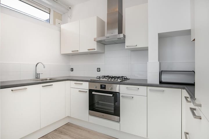 Foto 9 van Caan van Necklaan 162