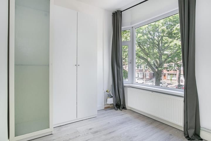 Foto 12 van Caan van Necklaan 162