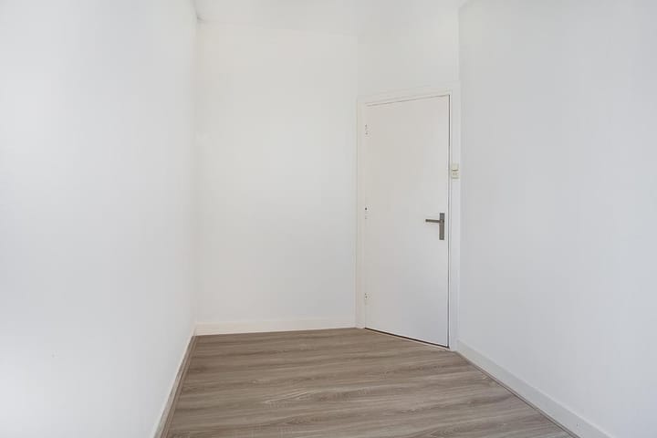 Foto 14 van Caan van Necklaan 162