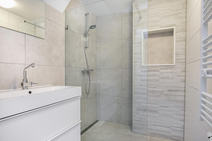 Foto 15 van Caan van Necklaan 162