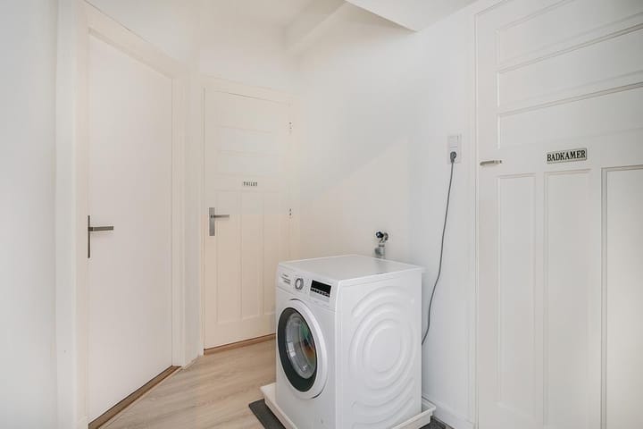 Foto 16 van Caan van Necklaan 162