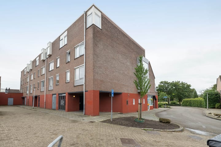 Photo 24 of Willem van Otterloostraat 49