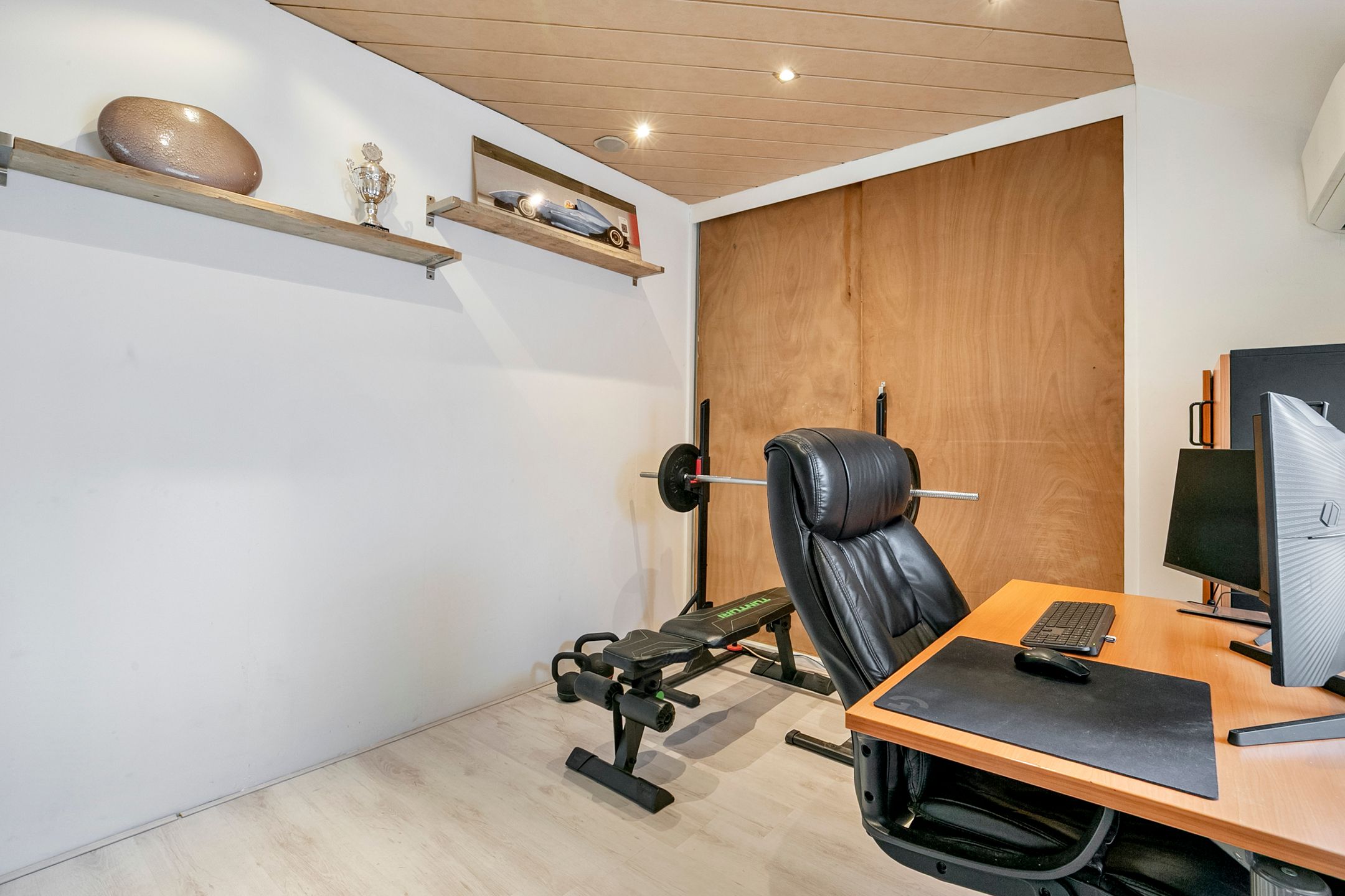 Photo 12 of Bessenmaat 18