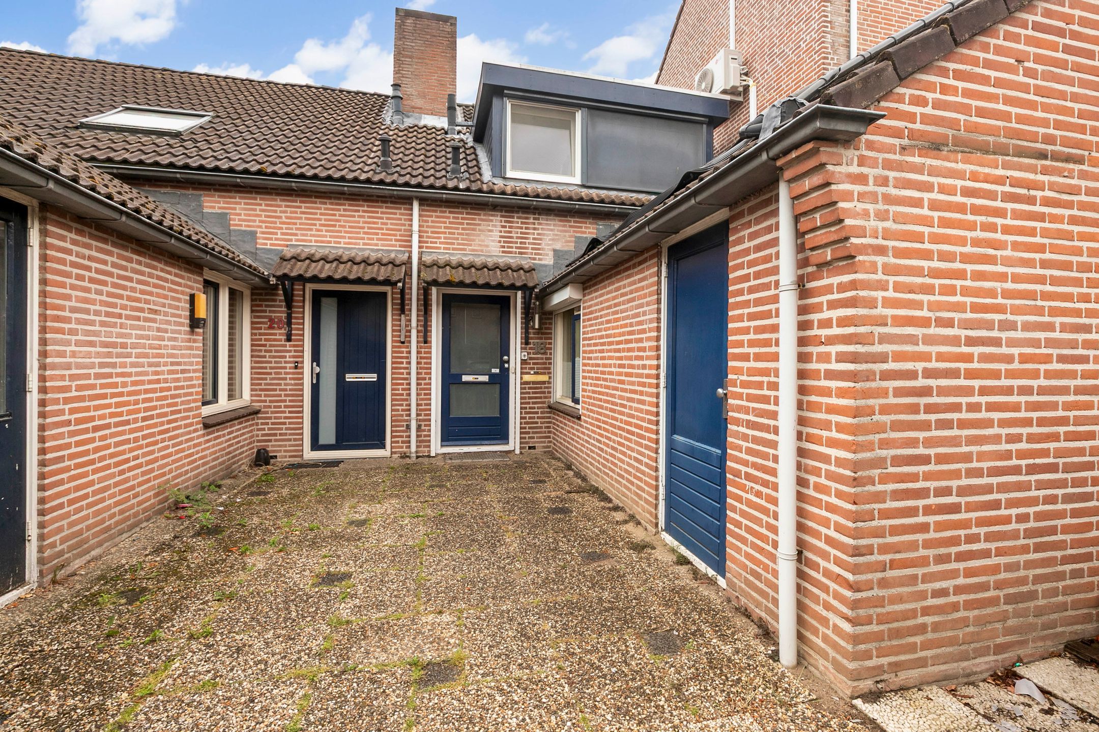 Photo 24 of Bessenmaat 18