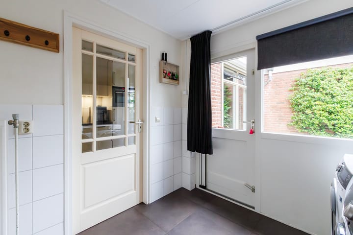 Foto 11 van Hoge Es 12