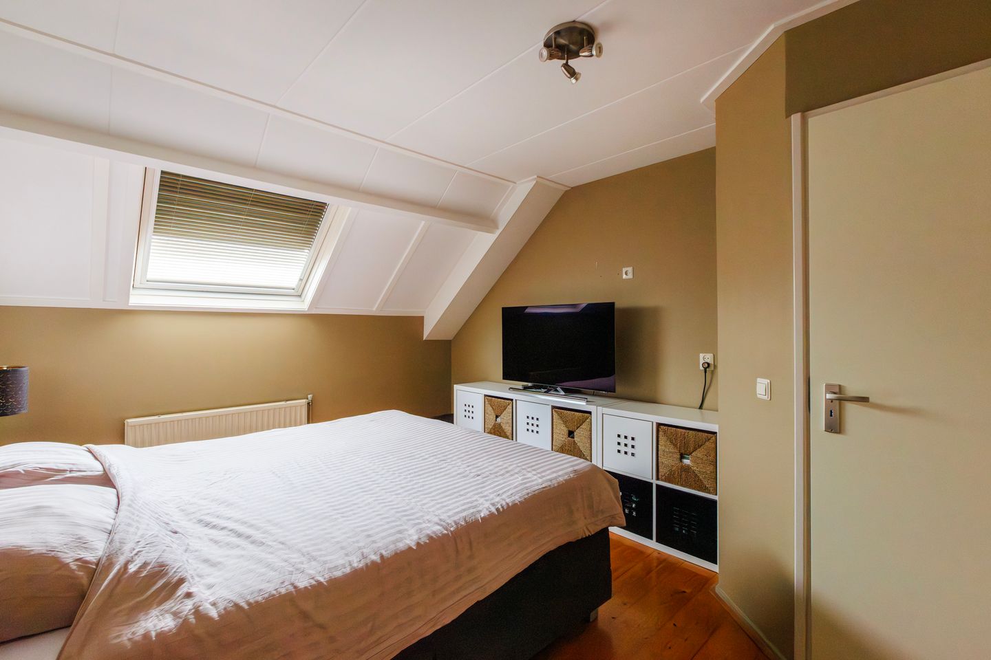 Foto 29 van Hoge Es 12