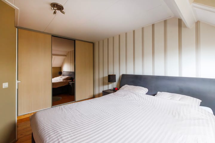 Foto 30 van Hoge Es 12