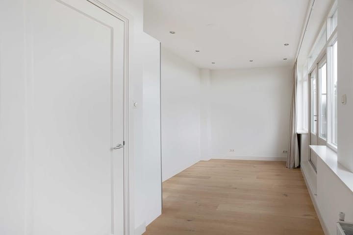 Foto 21 van Nederhoven 30