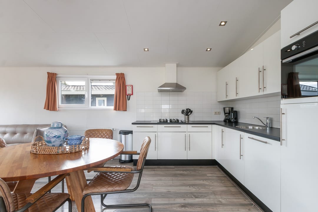 Photo 7 of Rijksstraatweg 186-122