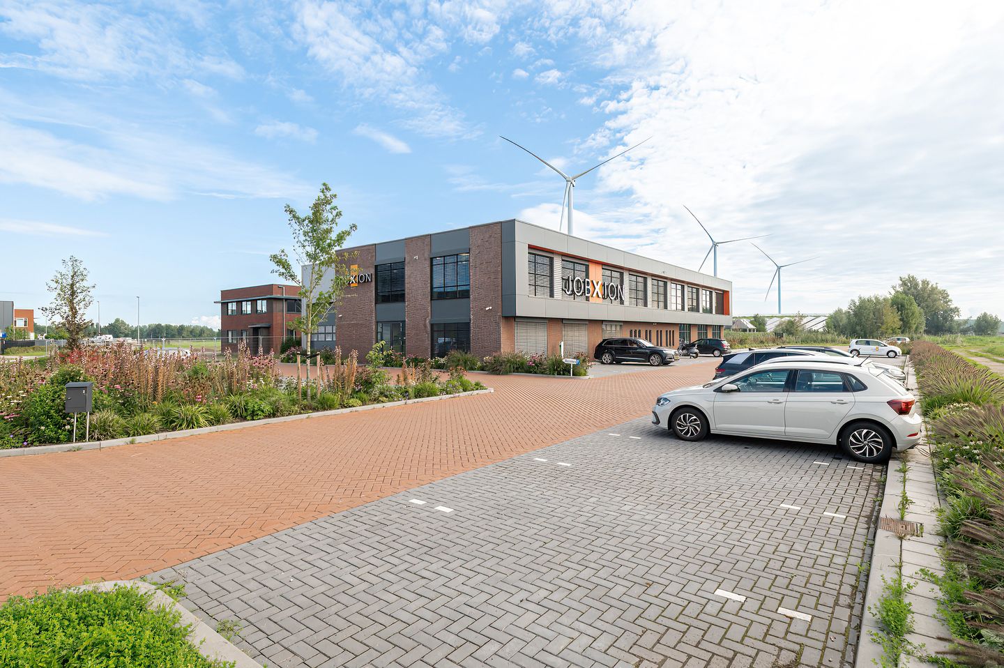 View photo 3 of De Harpen 2