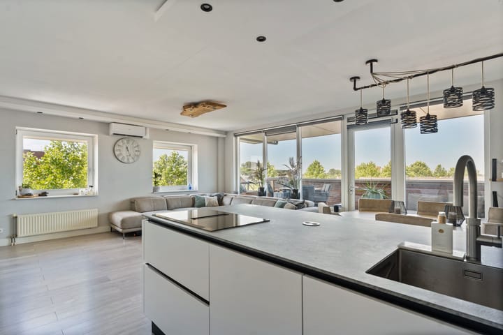 Foto 10 van Cipreshout 62