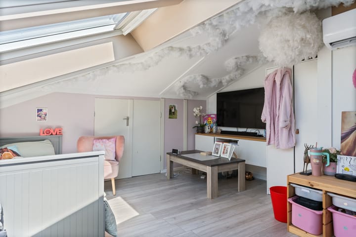 Foto 30 van Cipreshout 62