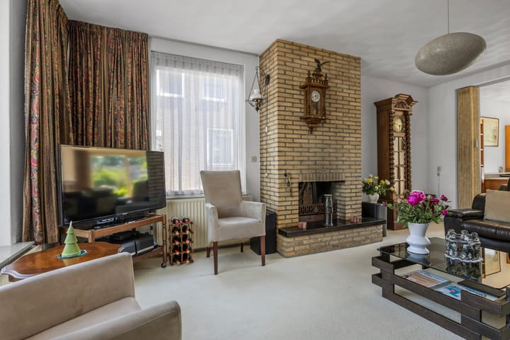 Foto 8 van Sassenheimseweg 8