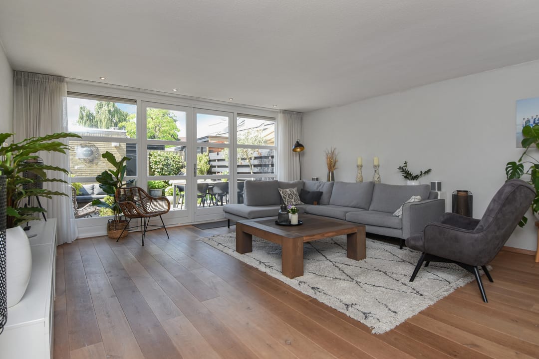 Photo 2 of Aalbersestraat 7