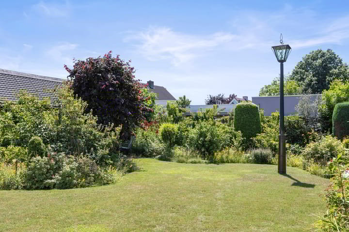 Foto 41 van Sassenheimseweg 8