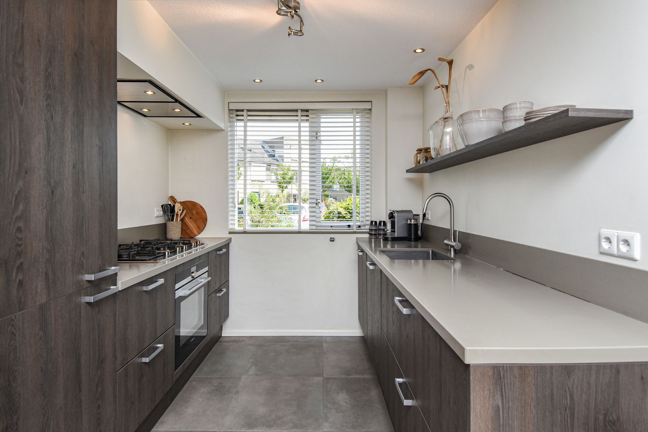 Photo 3 of Aalbersestraat 7