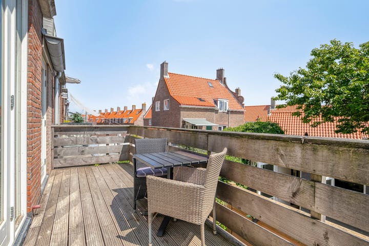 Photo 9 of Burgemeester Engelbertsstraat 36