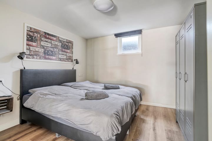 Photo 14 of Burgemeester Engelbertsstraat 36