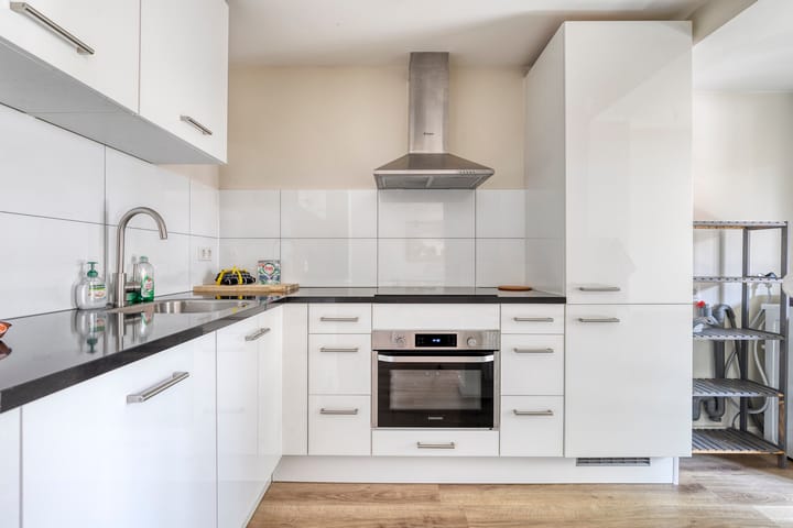 Photo 15 of Burgemeester Engelbertsstraat 36