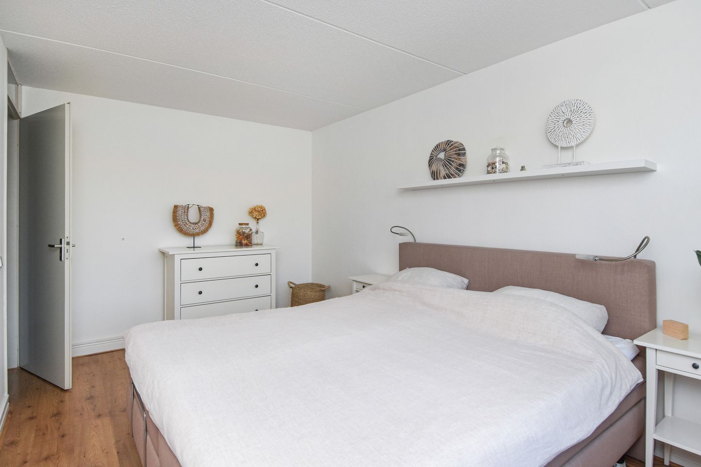 Photo 44 of Aalbersestraat 7