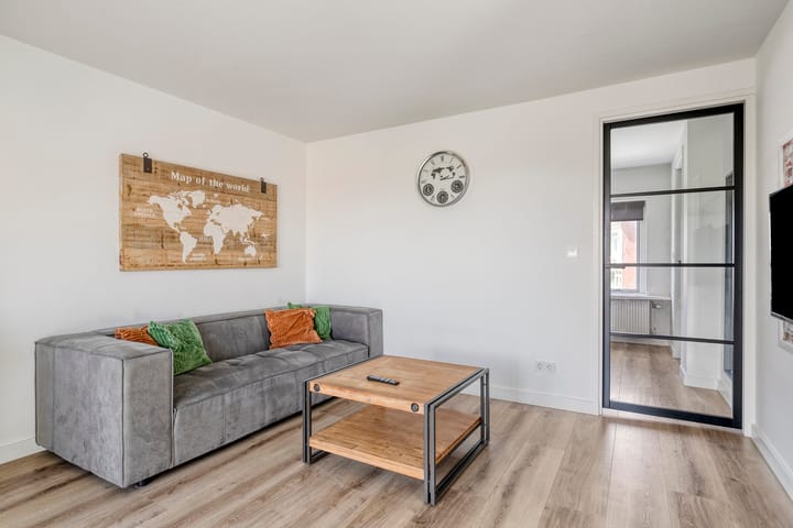 Photo 28 of Burgemeester Engelbertsstraat 36