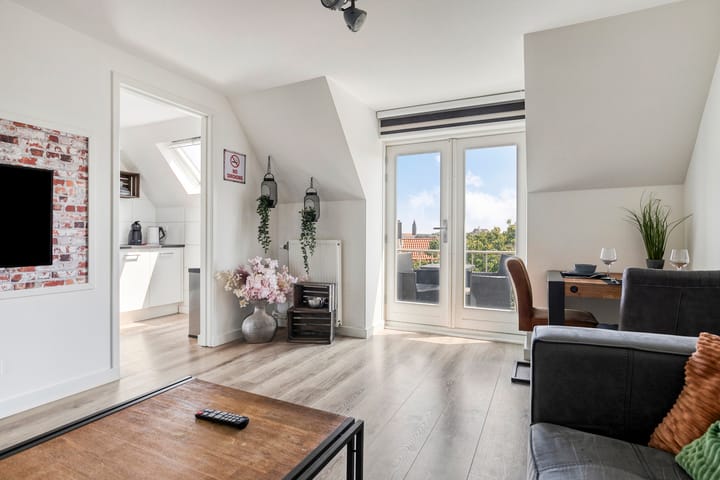 Photo 30 of Burgemeester Engelbertsstraat 36