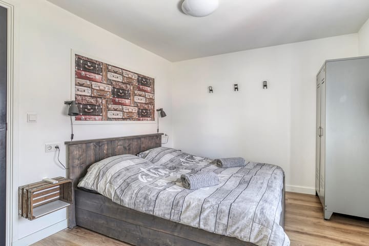 Photo 32 of Burgemeester Engelbertsstraat 36