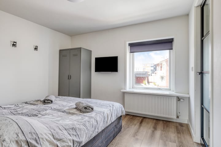 Photo 33 of Burgemeester Engelbertsstraat 36