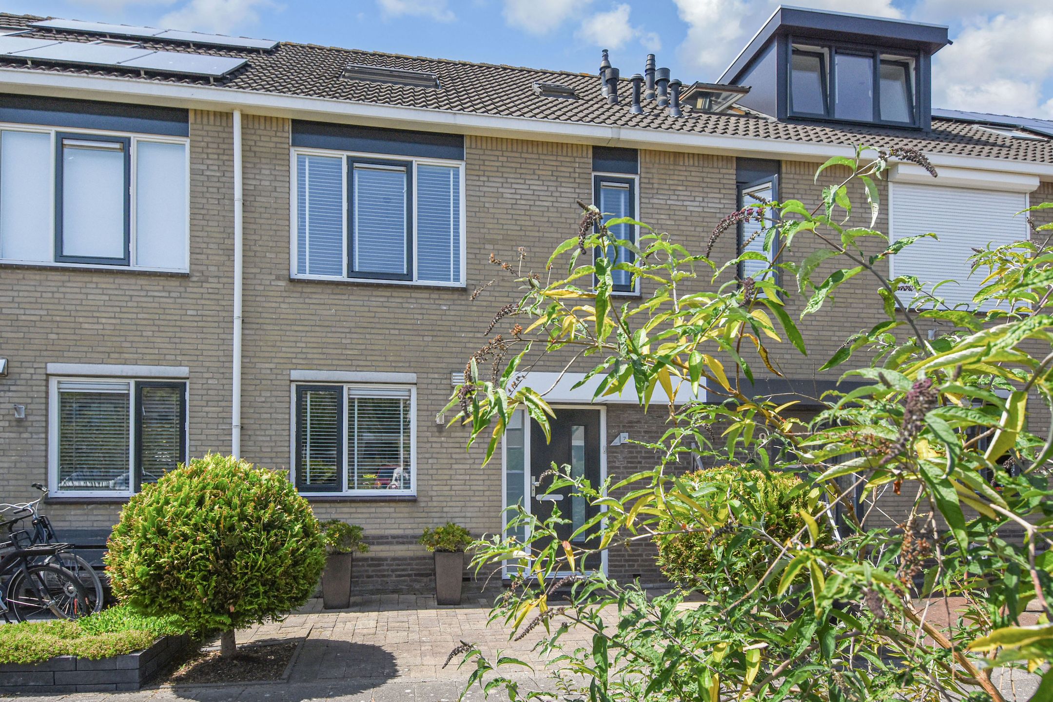 Photo 57 of Aalbersestraat 7