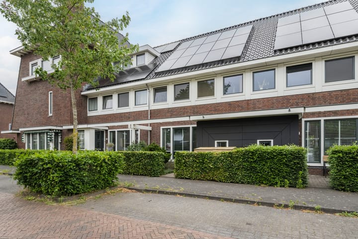 Photo 2 of Varsseveldstraat 119