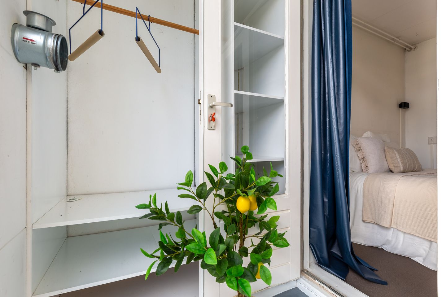 Foto 25 van Jan van Riebeekstraat 30-3