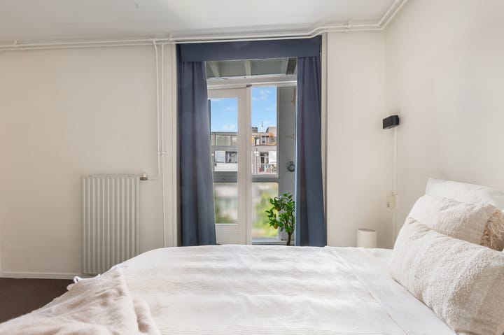 Foto 28 van Jan van Riebeekstraat 30-3