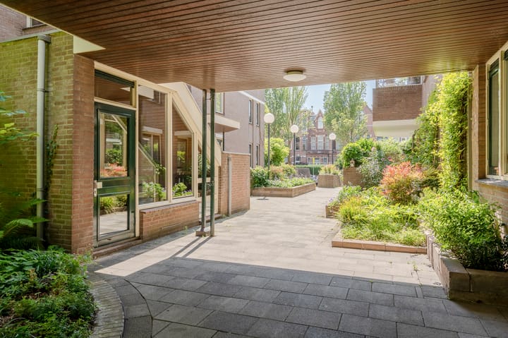 Foto 3 van Johan van Oldenbarneveltlaan 27-D