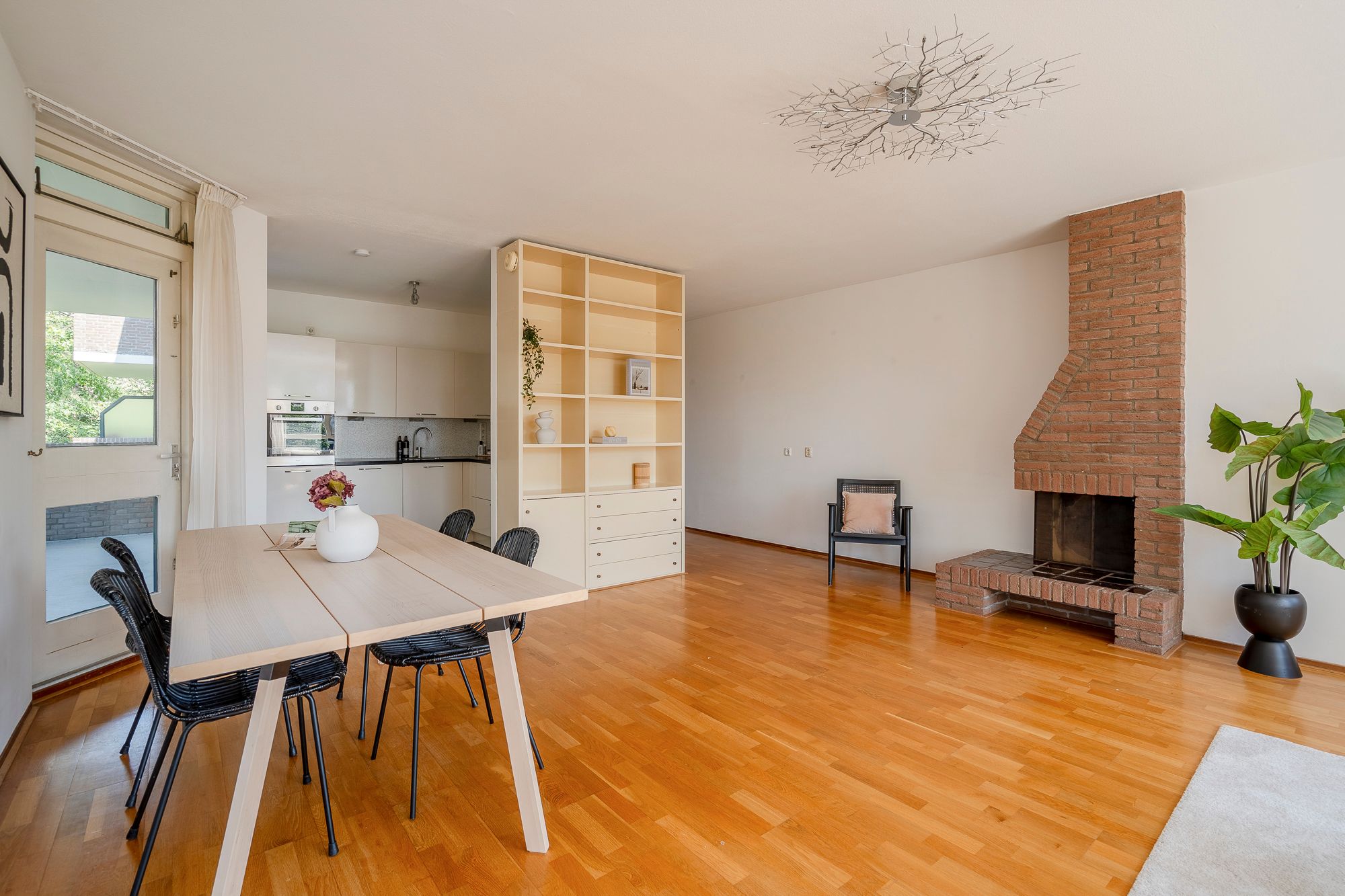 Foto 9 van Johan van Oldenbarneveltlaan 27-D