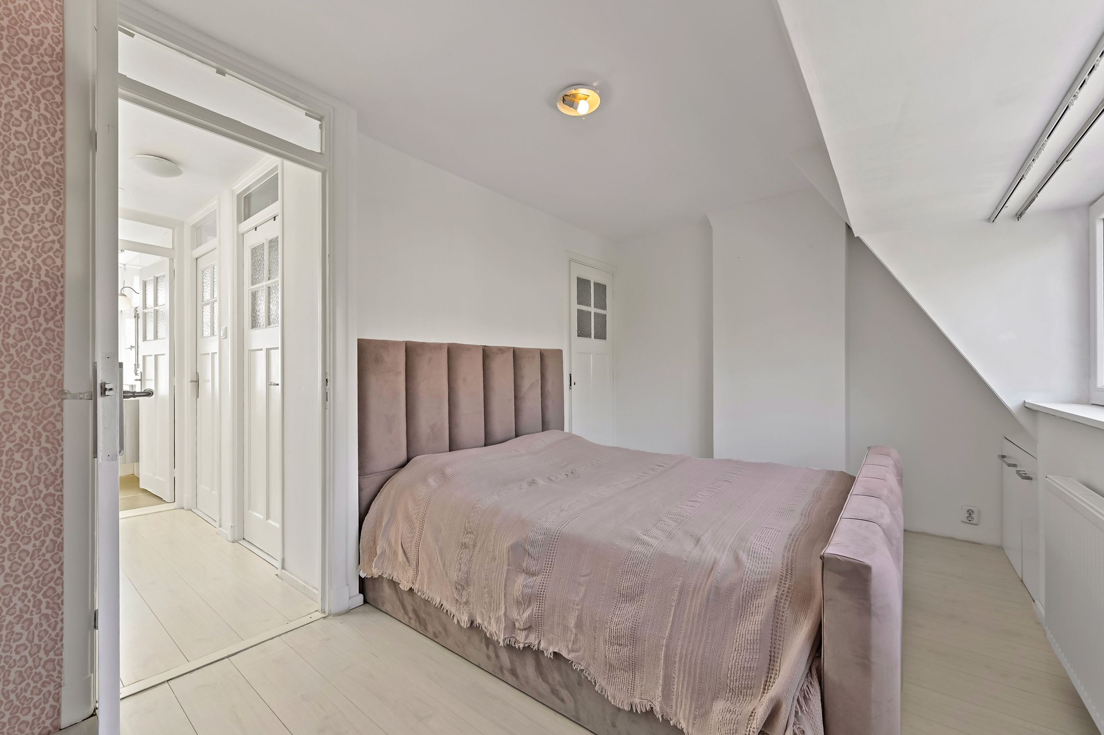 Foto 18 van Den Hertigstraat 70-A