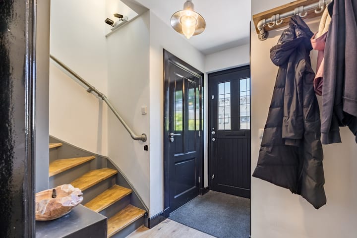 Photo 11 of Van Berghenstraat 31