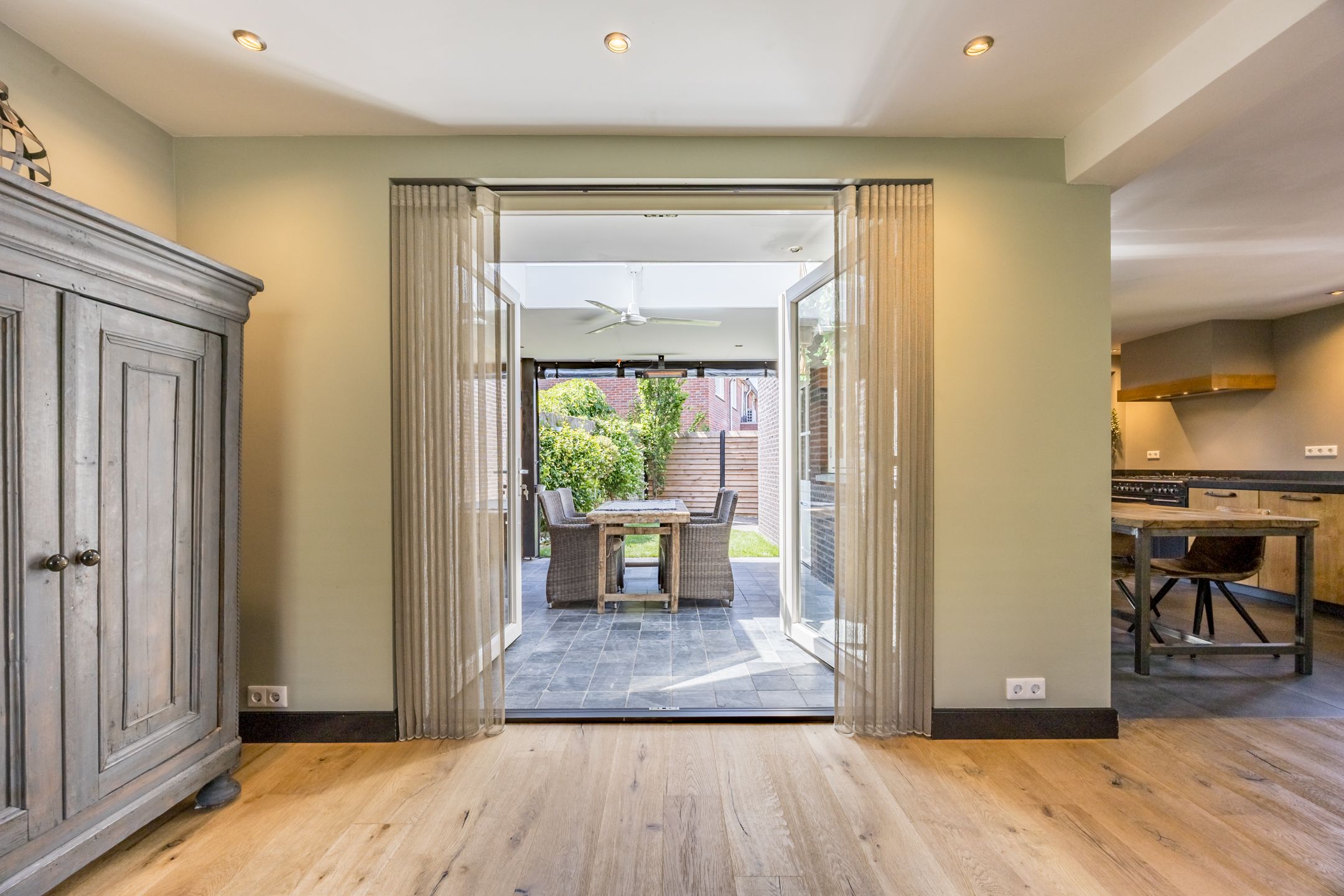 Foto 15 van Van Berghenstraat 31