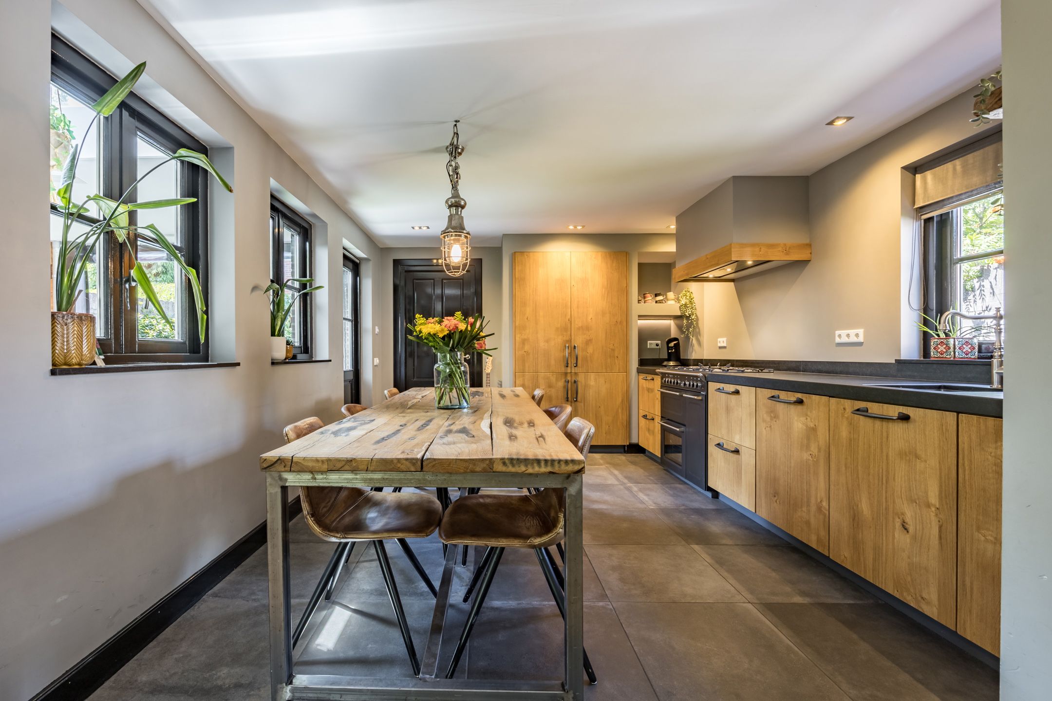 Foto 18 van Van Berghenstraat 31