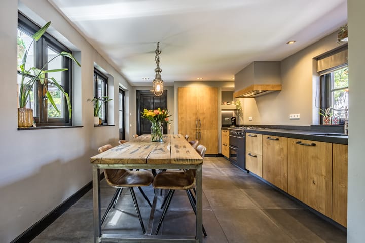 Photo 18 of Van Berghenstraat 31