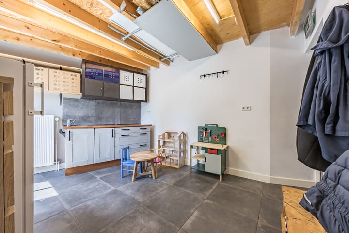 Photo 21 of Van Berghenstraat 31