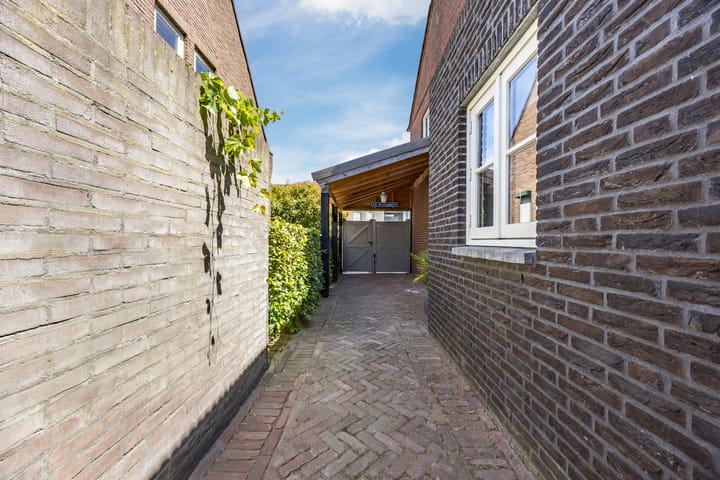 Photo 38 of Van Berghenstraat 31